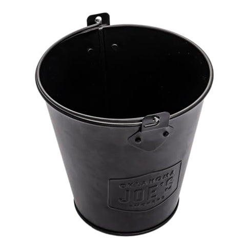 Oklahoma Joe's Drip Bucket with weather-resistant coating withstands outdoor conditions.