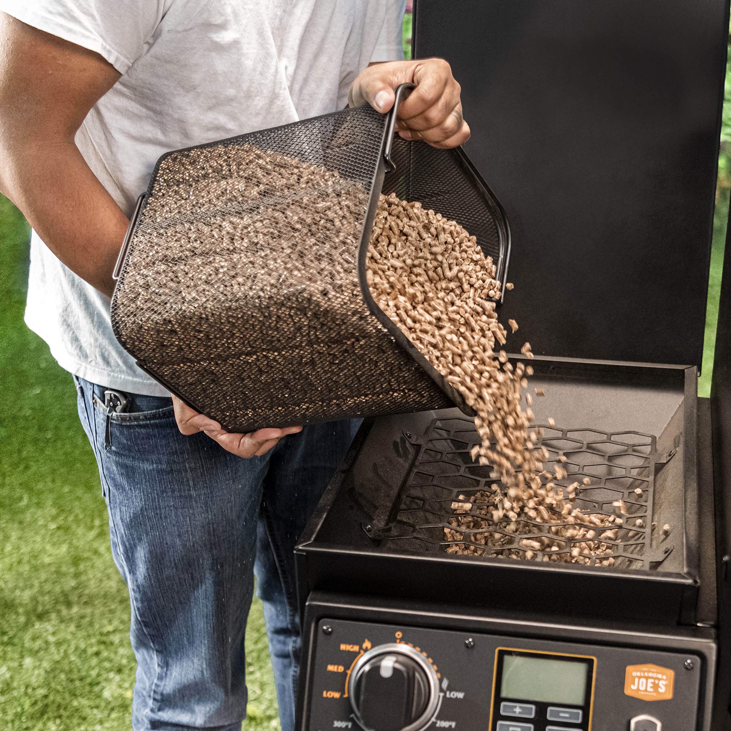 Oklahoma Joe's scoop included for easy transferring pellets into the hopper.