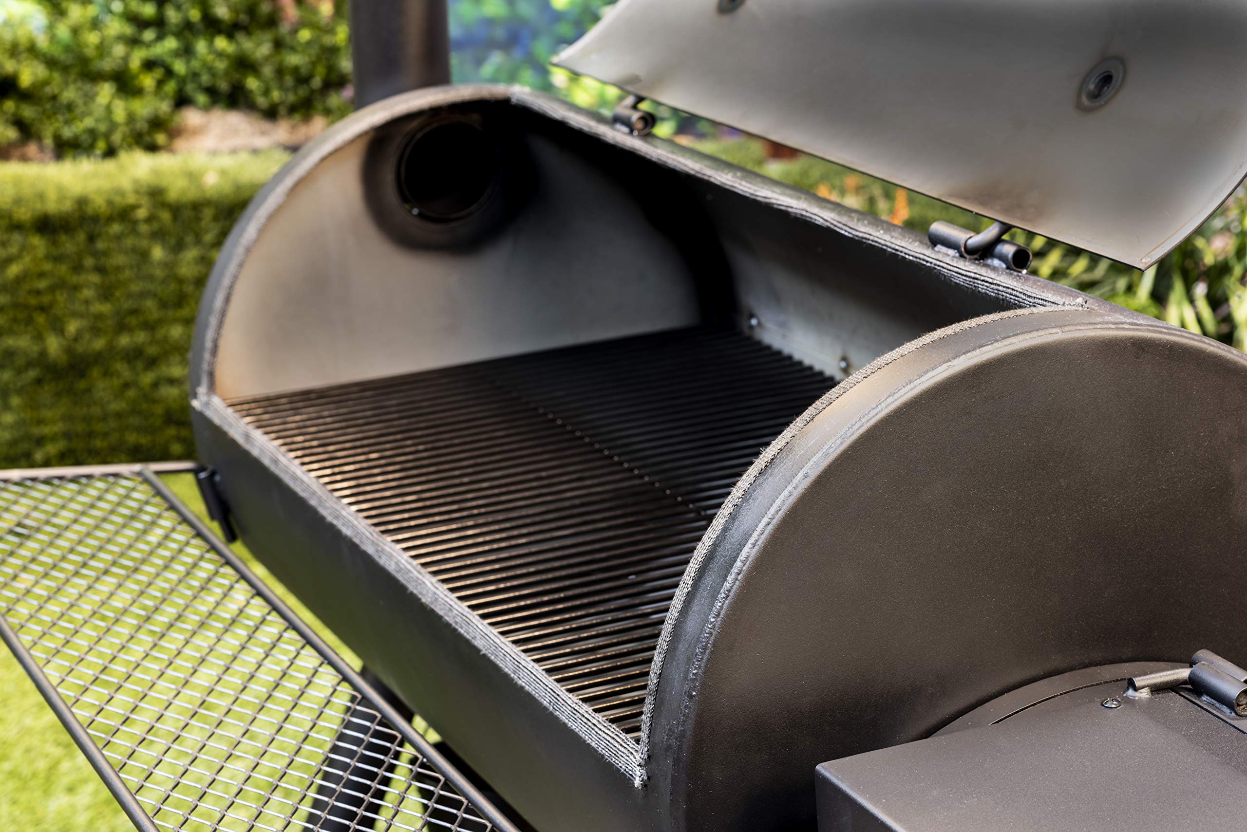 Cut-to-fit design ensures a precise seal on multiple Oklahoma Joe's models.
