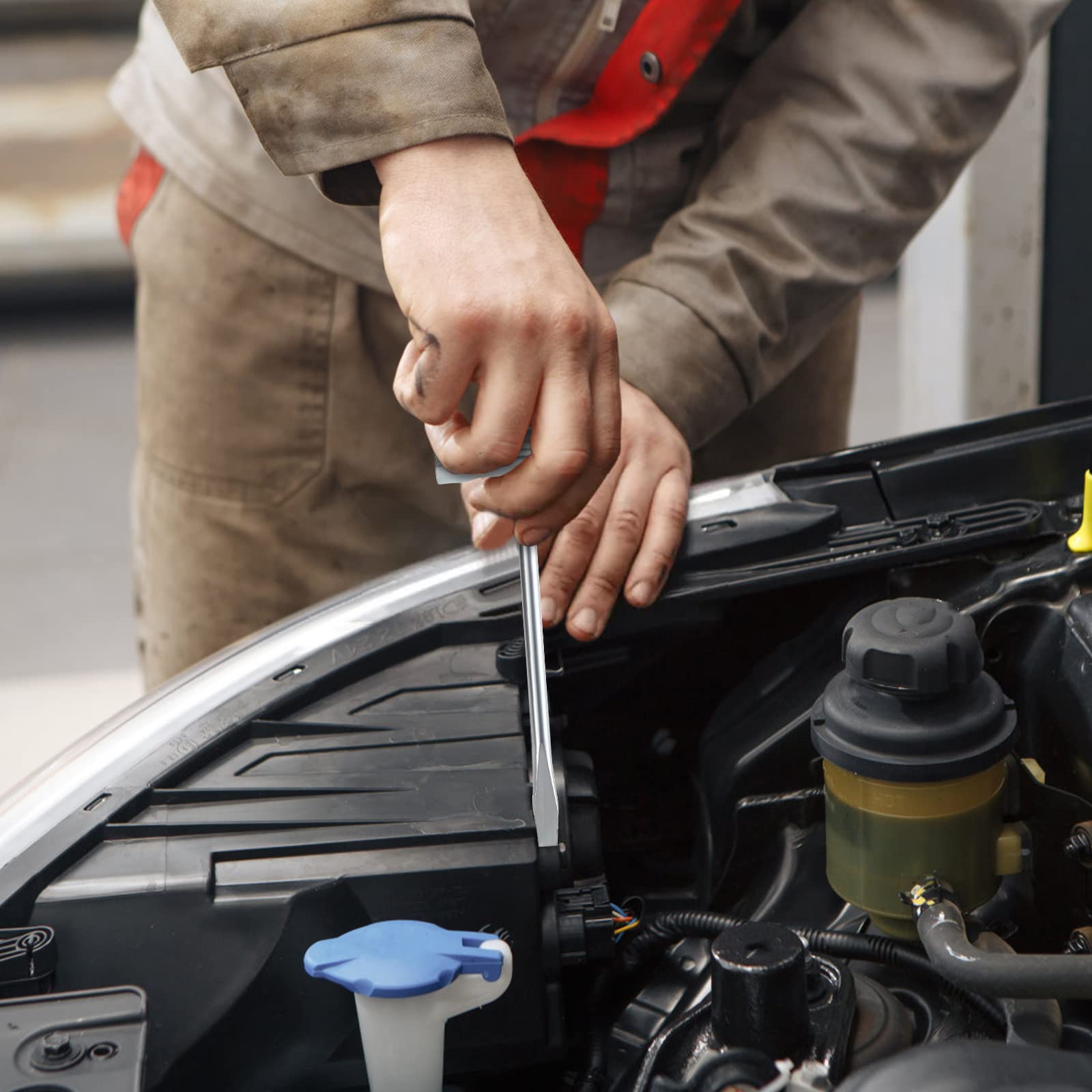 Okllen compact portable design fits easily in a toolkit or belt.