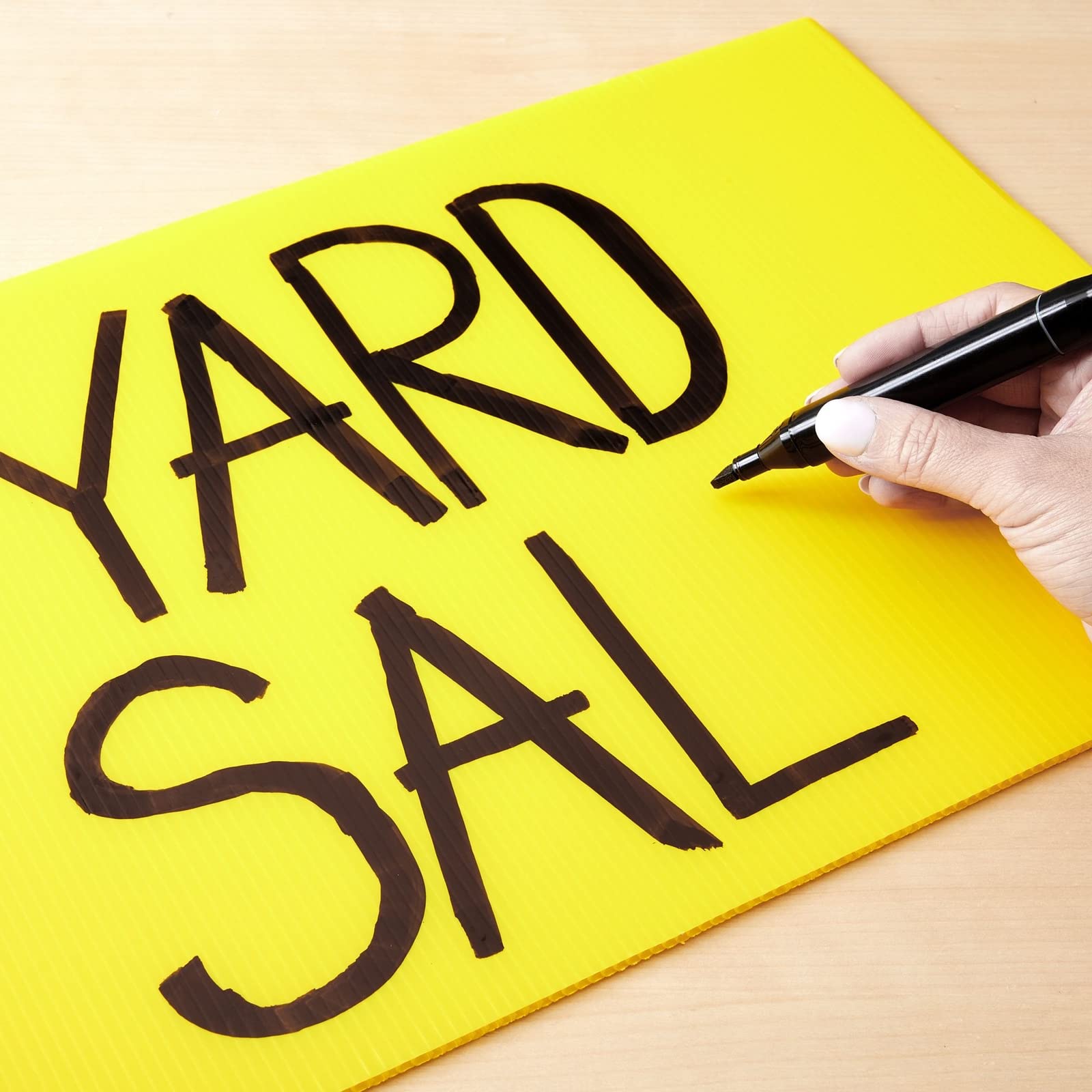 Okuna Outpost blank yard sign 17x12 in ready for customization with markers.