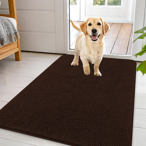 OLANLY Dog Door Mat absorbs moisture to keep entryways clean.