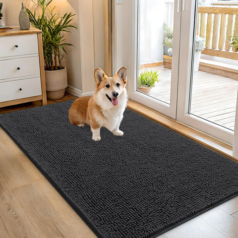 OLANLY dog door mat close-up shows moisture absorption for muddy paws.