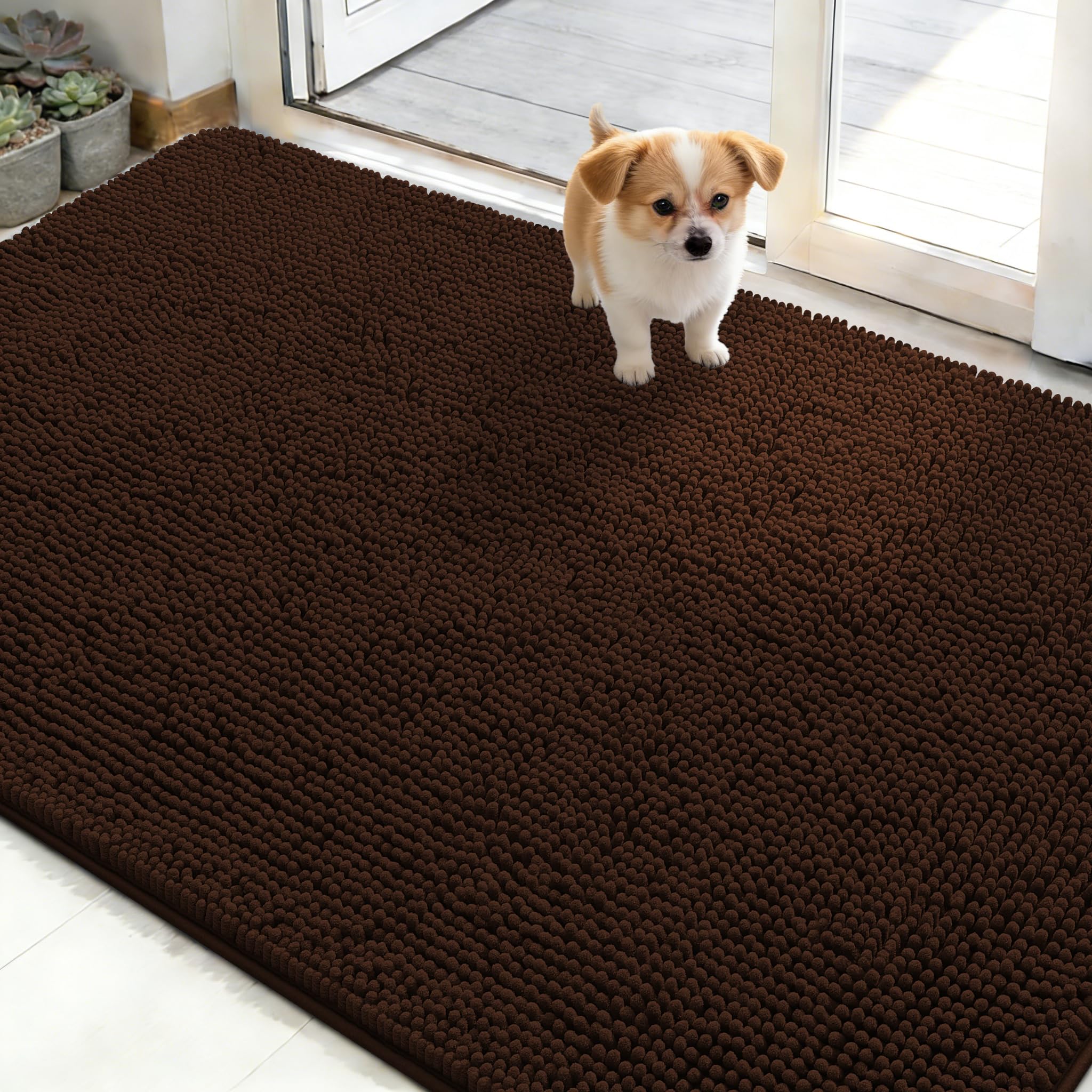 OLANLY dog door mat—chenille brown closeup for moisture absorption and dirt.
