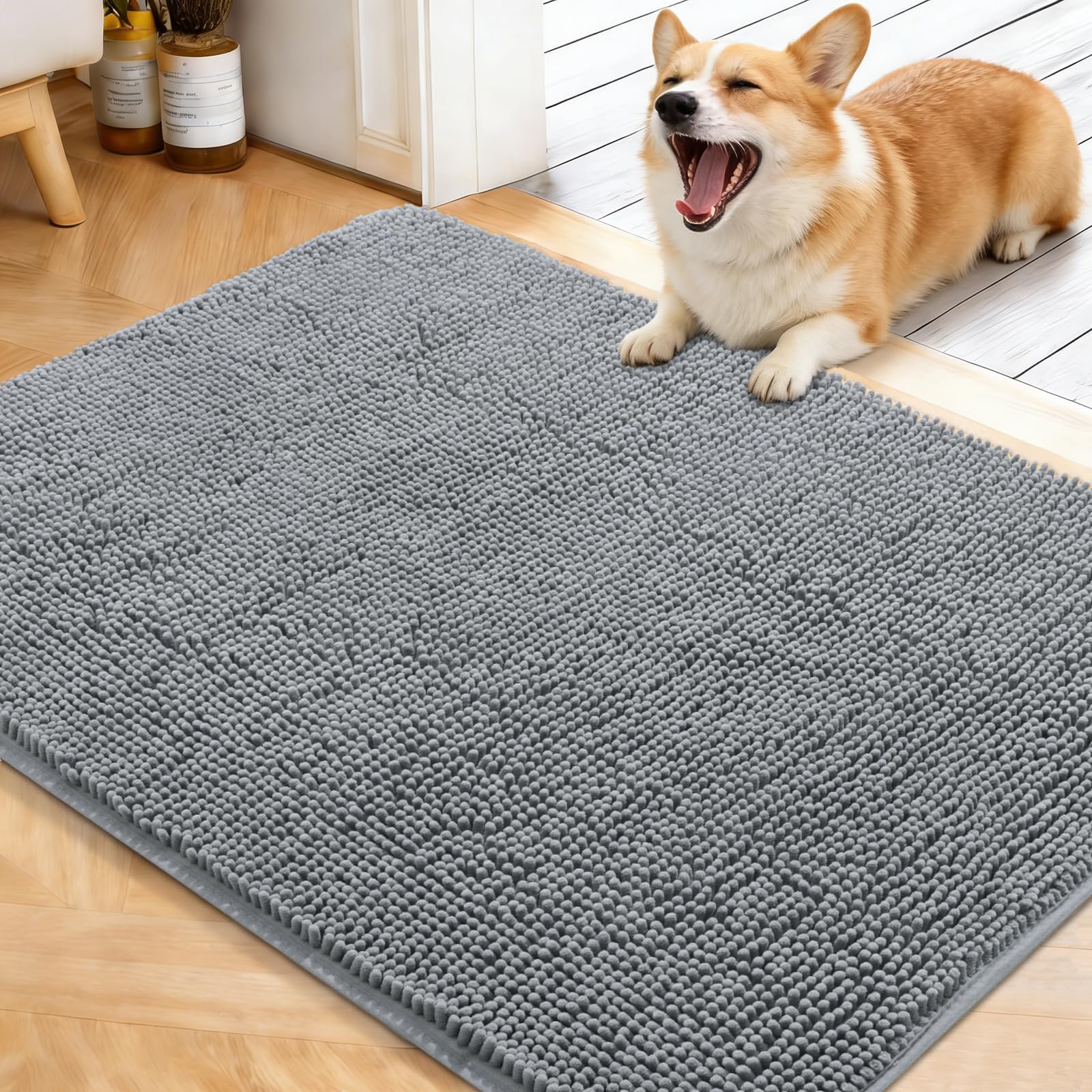 OLANLY dog door mat with muddy paws absorbs moisture at entryways