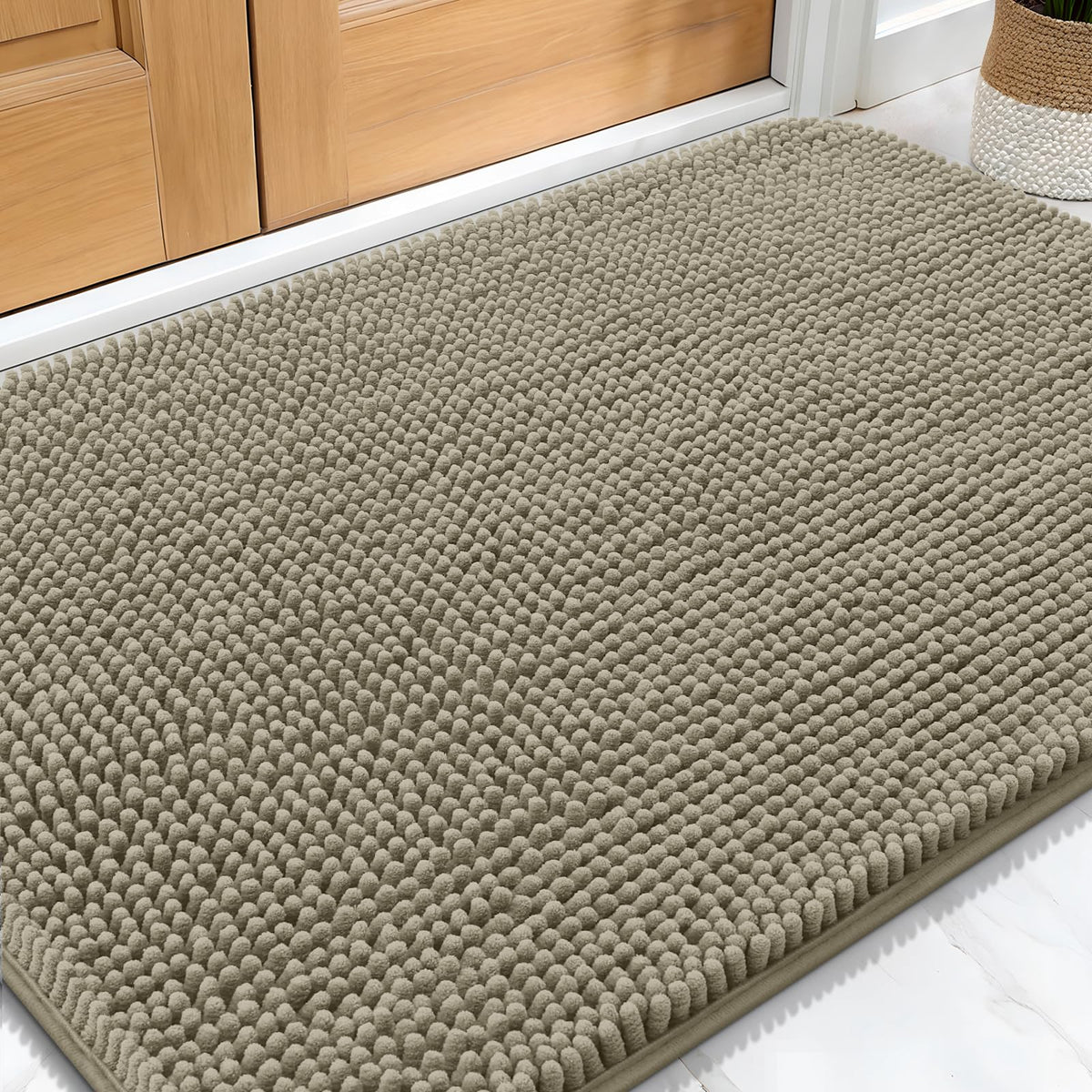 OLANLY dog door mat muddy paws close-up highlights soft chenille and moisture absorption