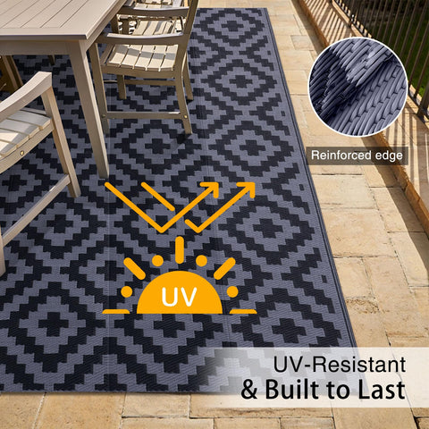 OLANLY lightweight rug folds easily for camping trips and picnics