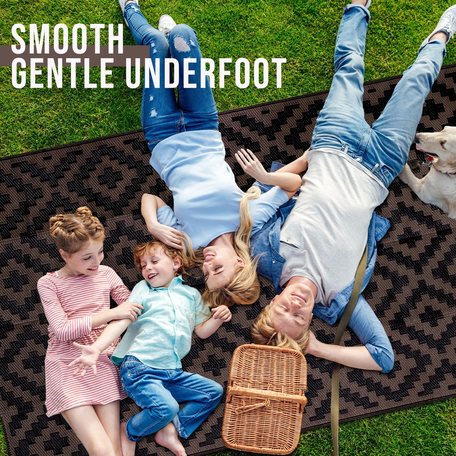 OLANLY lightweight, foldable rug ideal for camping and picnics.