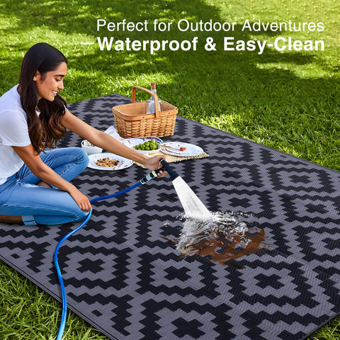 OLANLY UV-protected outdoor carpet preserves vibrant black and grey tones outdoors