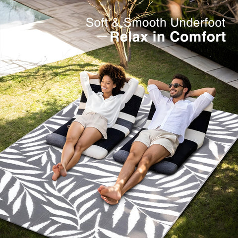 OLANLY soft plastic-straw texture feels comfortable under bare feet.