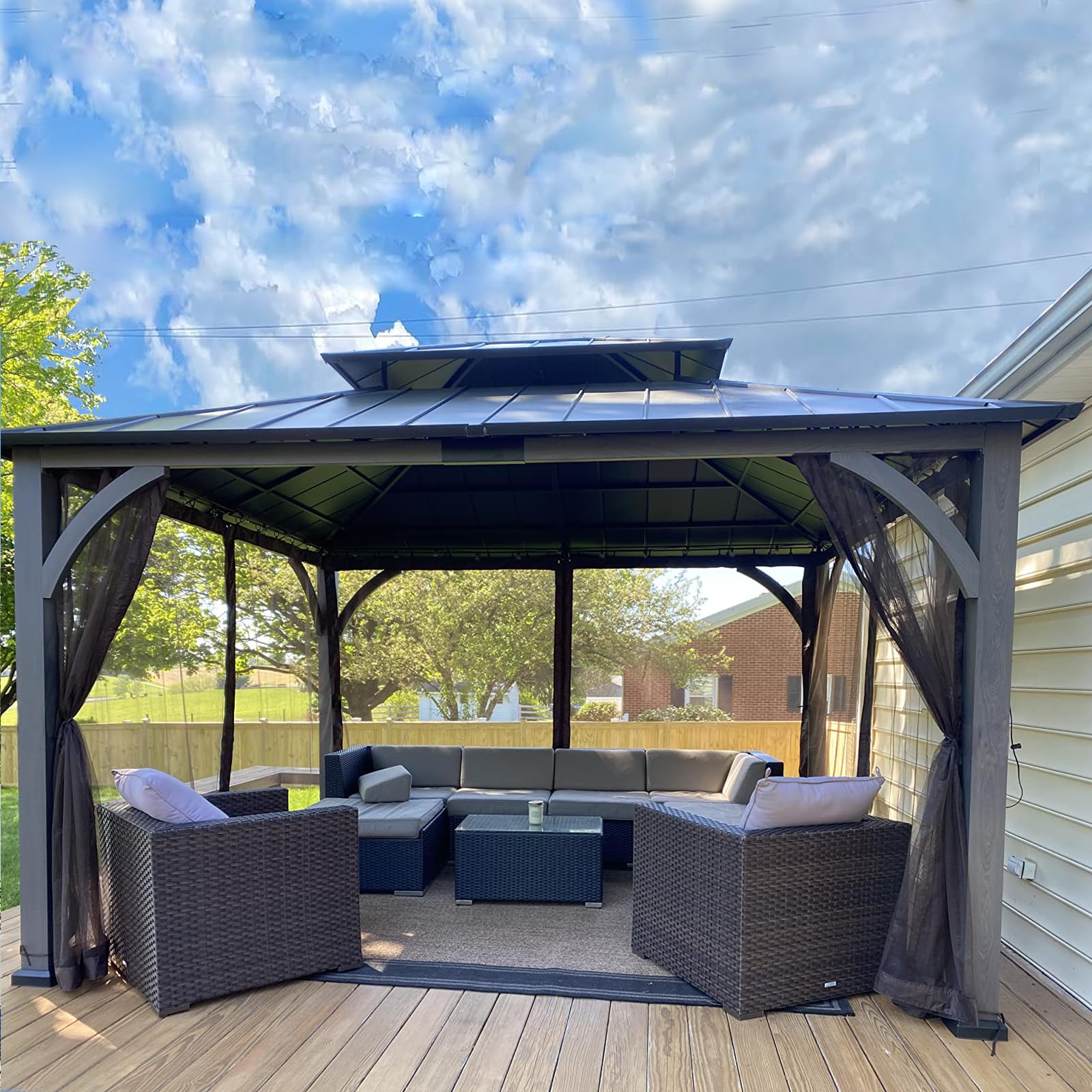 OLILAWN mosquito netting keeps insects out while you enjoy meals