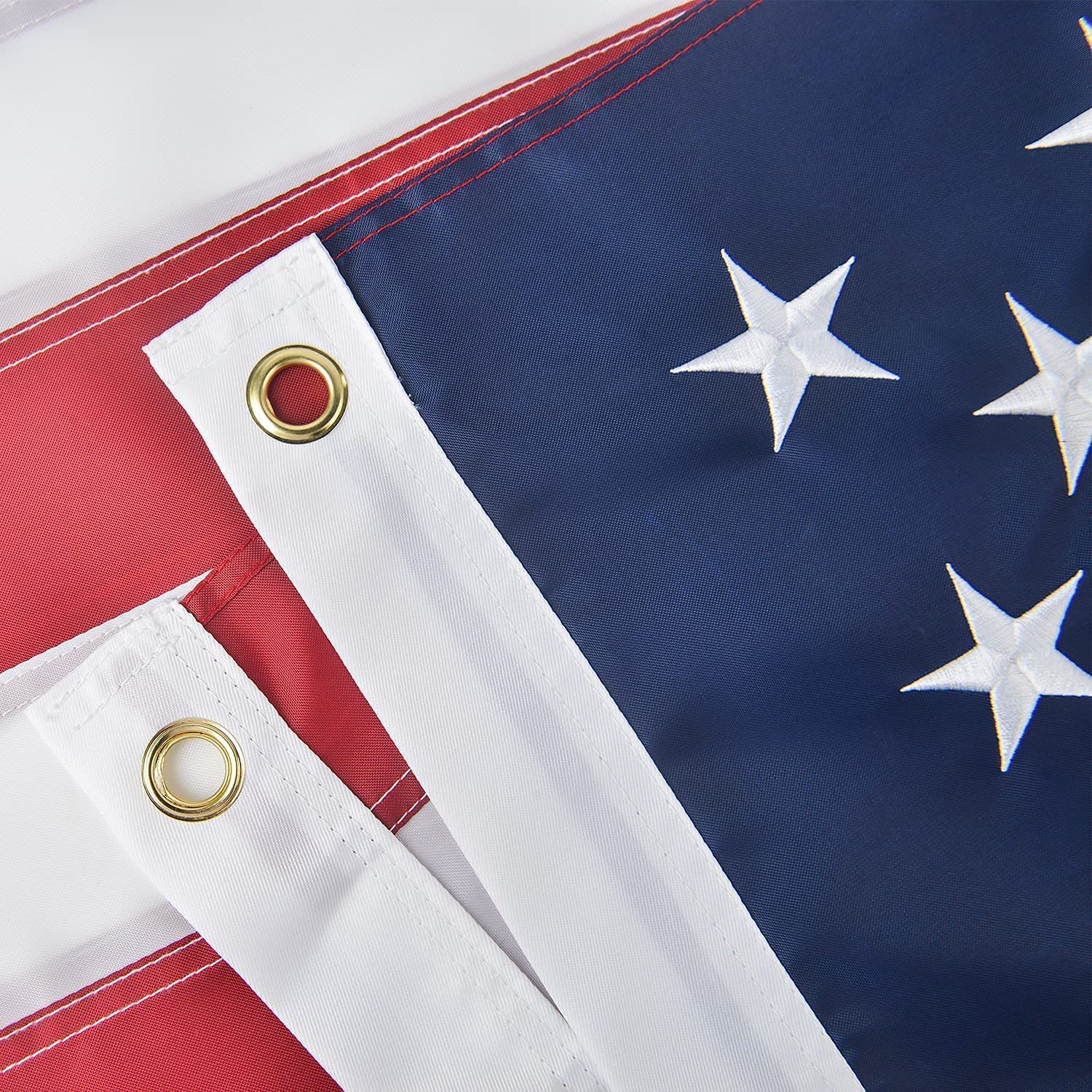 Olycole flag uses fade‑resistant dyes for vibrant outdoor use.