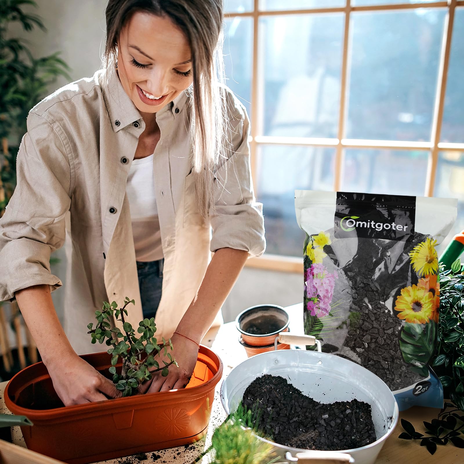 Omitgoter Horticultural Charcoal nutrient-retention aids nutrient uptake by roots.
