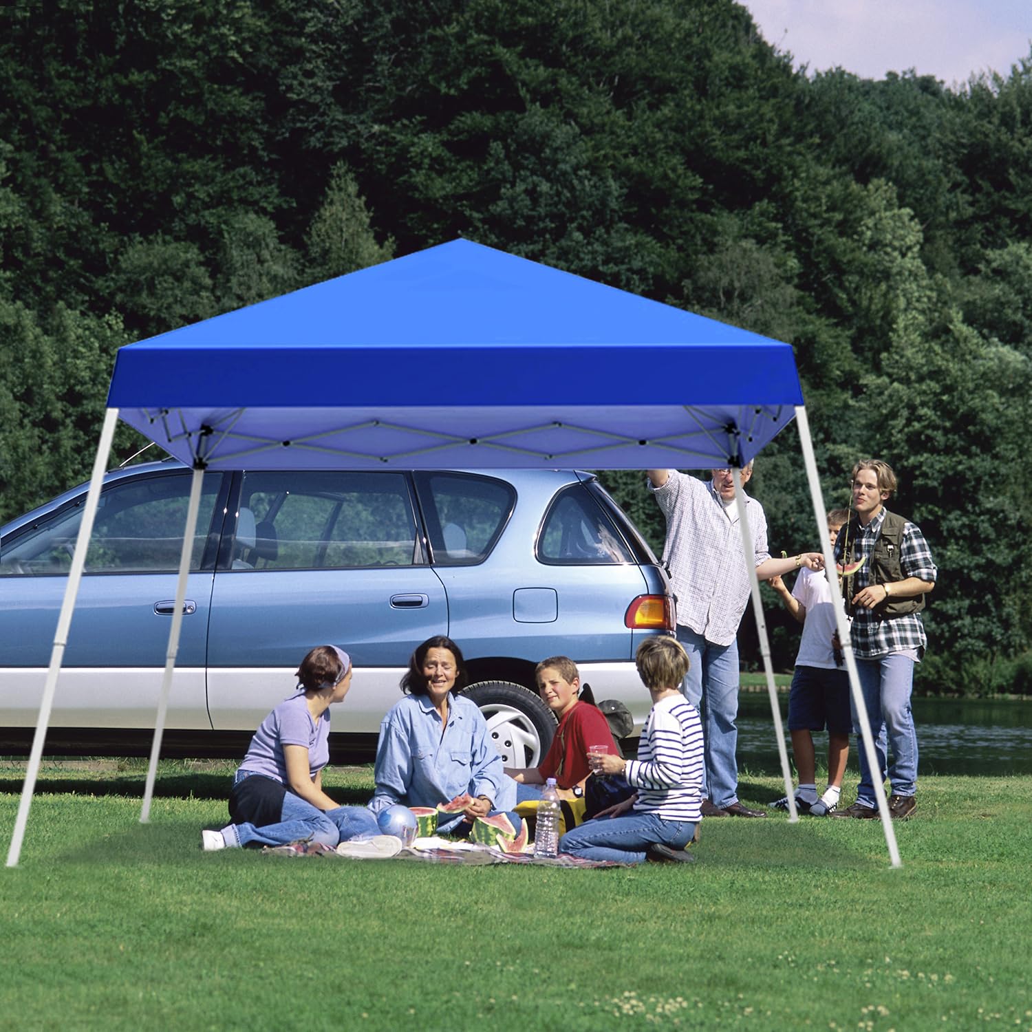 Oneofics canopy suited for parties, markets, beaches, and patios.