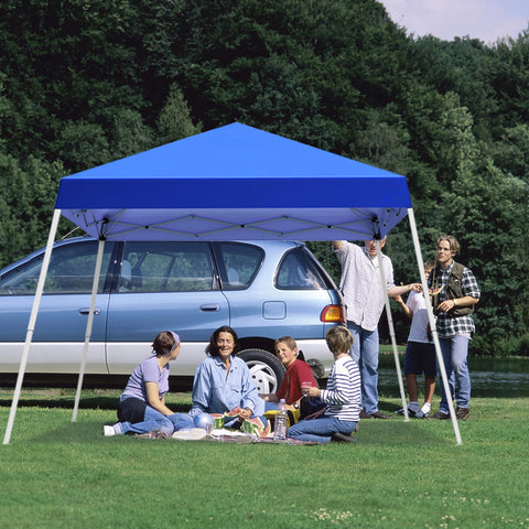 Oneofics canopy suited for parties, markets, beaches, and patios.
