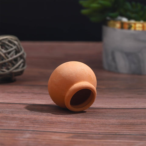ONEST terracotta-style mini pots invite realistic mini garden scenes and micro décor ideas