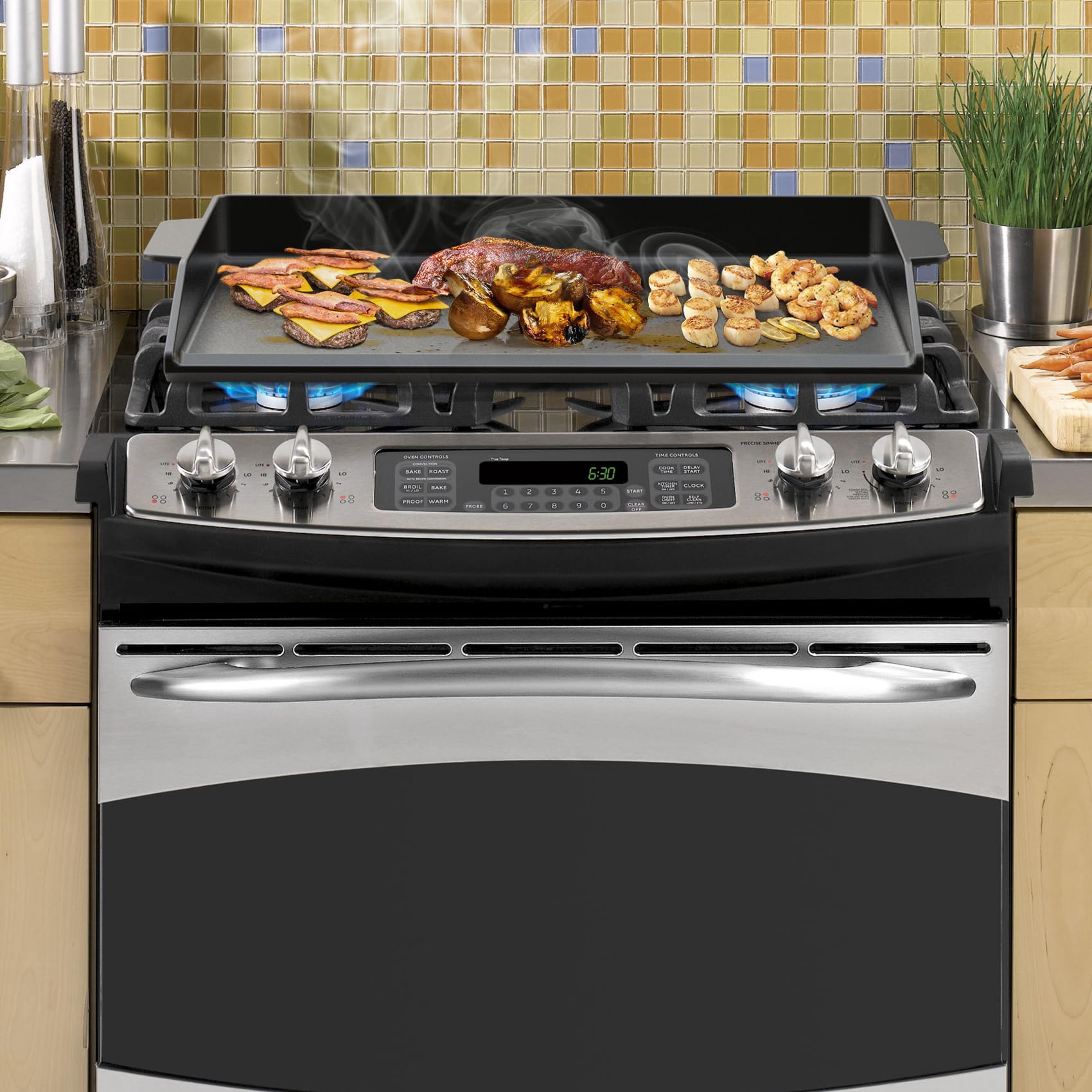 Onlyfire Chef griddle features sturdy handles for easy transport.