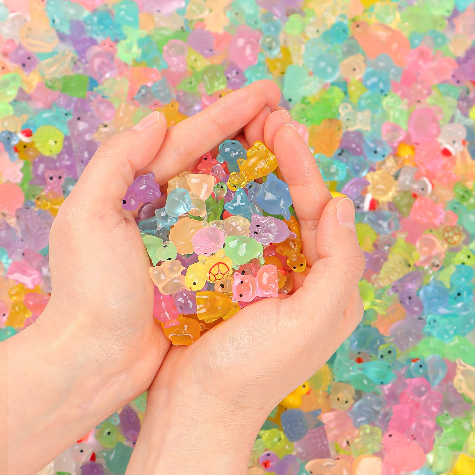 Onsioesd tiny craft figures support DIY projects and storytelling.