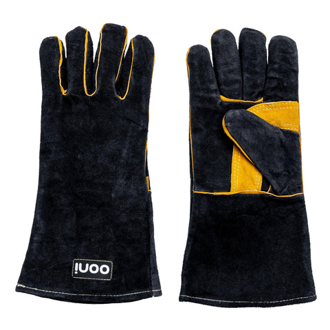 Ooni Grill Gloves leather exterior with cooling interior for a secure grip during cooking.