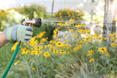 Orbit hose nozzle with flow-control enhances water efficiency.