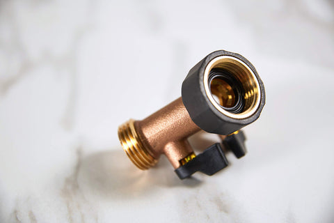 Orbit Standard 3/4-inch connection fits common outdoor faucet threads.