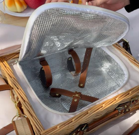OrgaNatureQueen insulation helps keep snacks and drinks ready during outings.