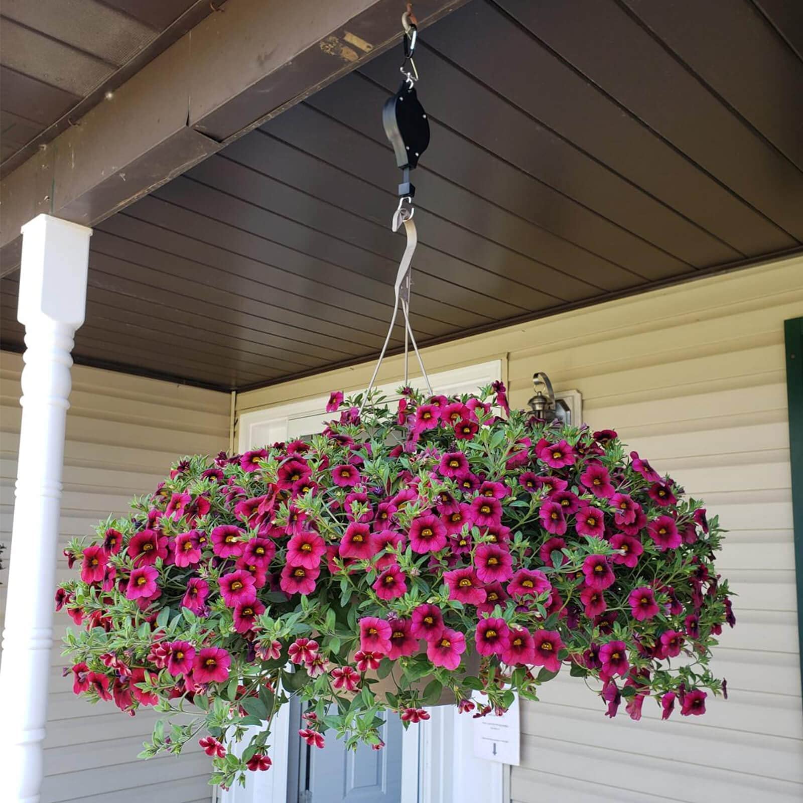 Orgrimmar hanging basket strap attachment with carabiner clips