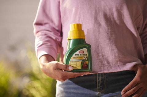 Ortho bottle with spray nozzle ready for day-of-harvest use