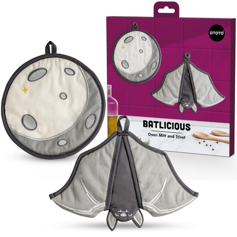 OTOTO Batlicious oven mitts set featuring bat motif for safe handling of hot pots.