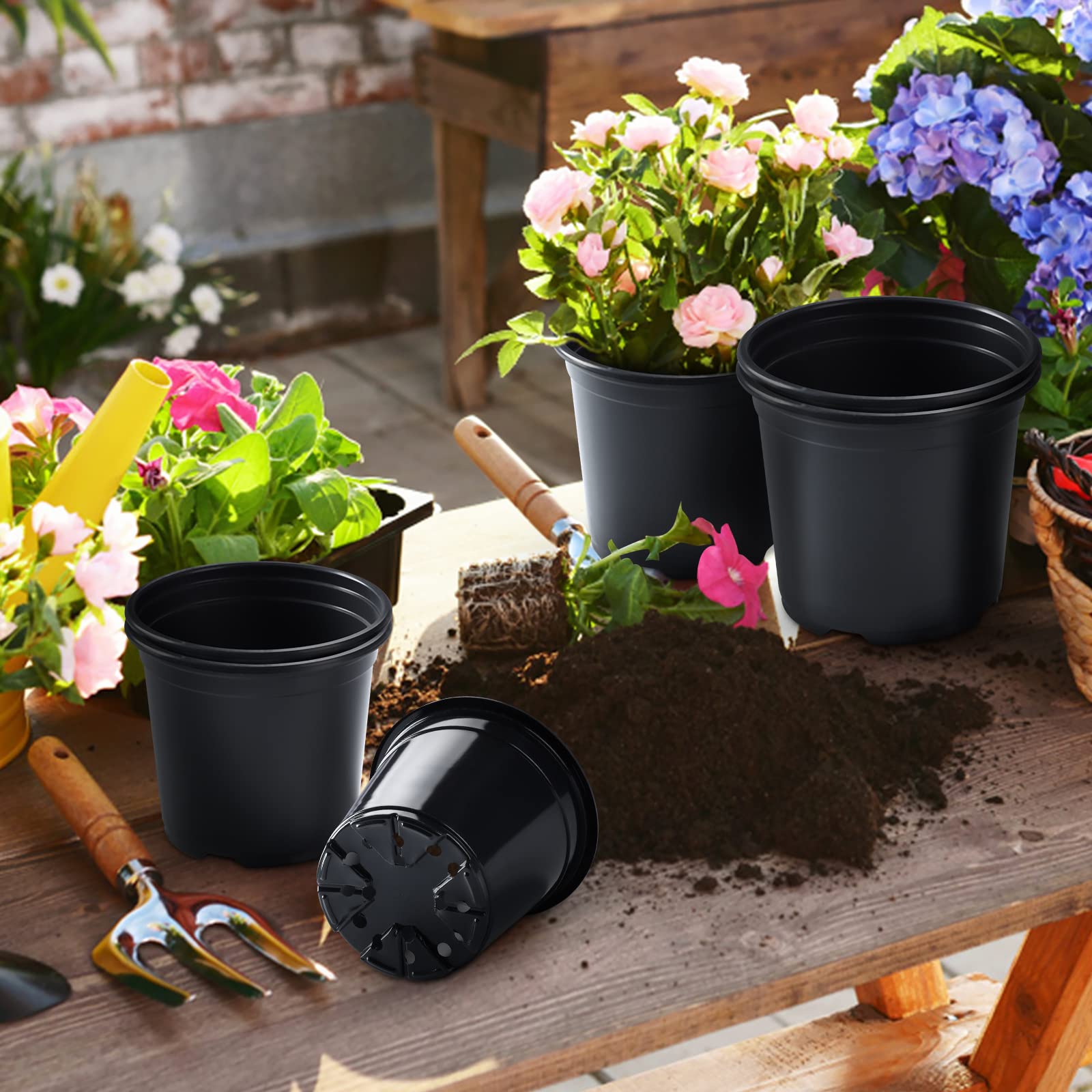 Oubest thickened plastic nursery pot is durable and reusable.