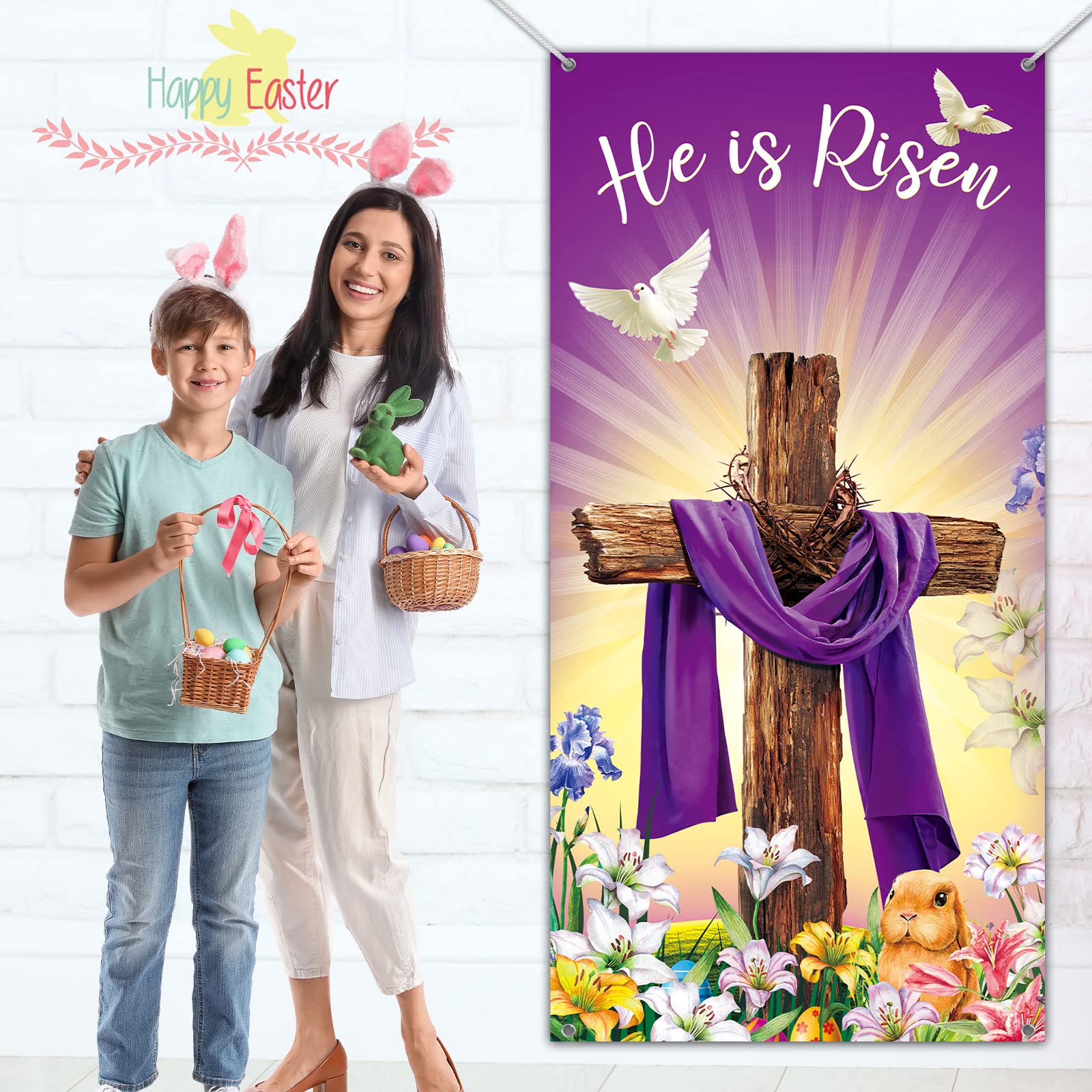 Outus cross door decor creates a warm Easter atmosphere at home.