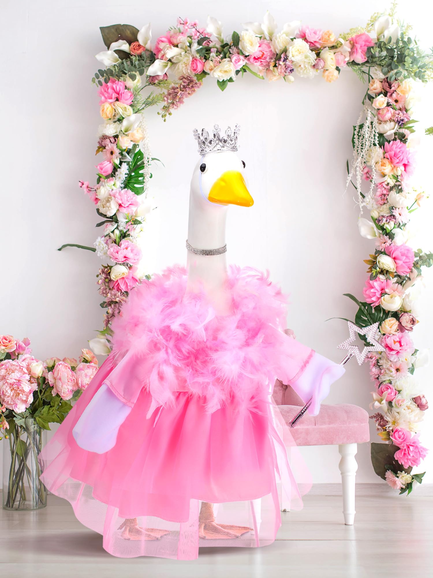 Outus garden yard goose decor with pink color for celebrations