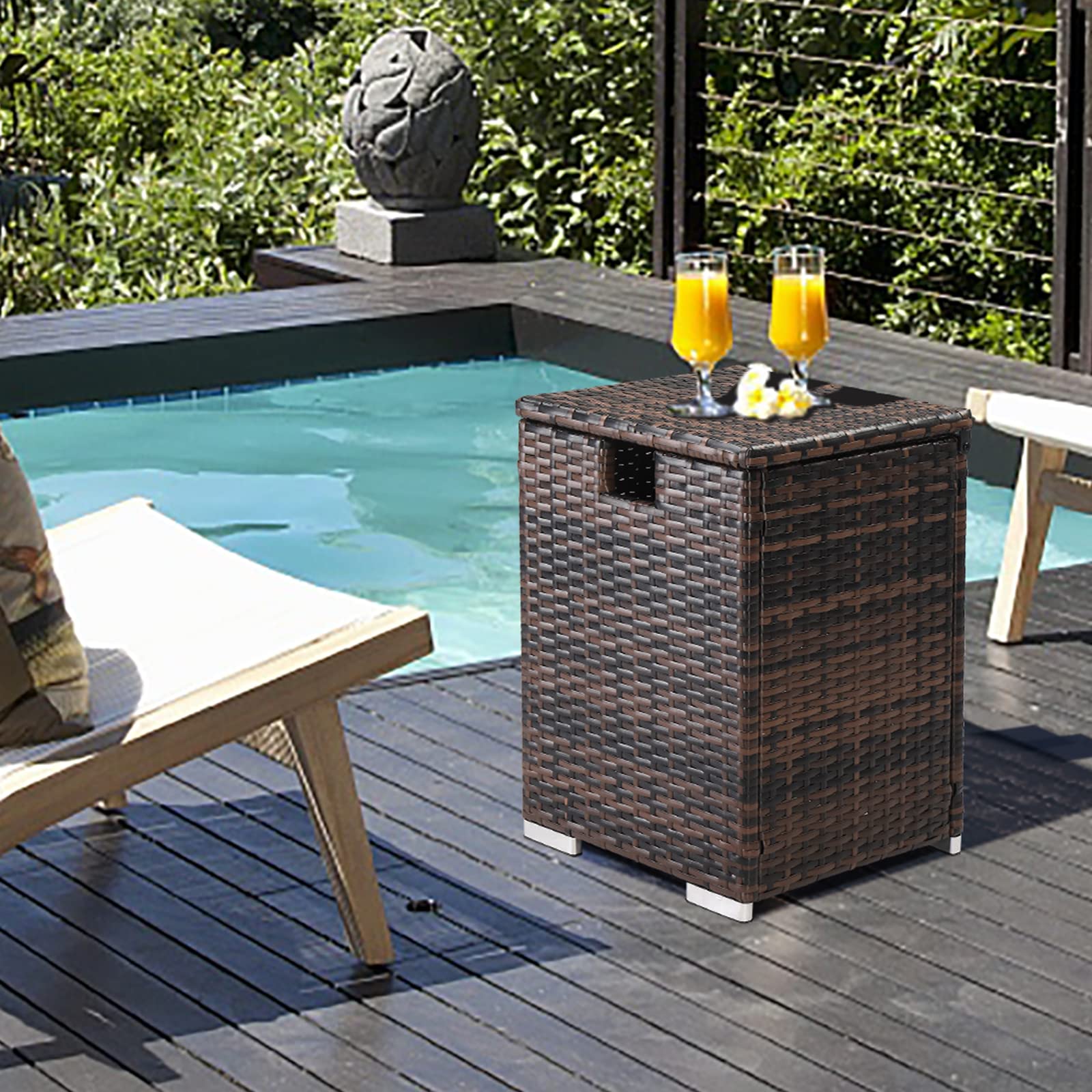 Outvita quick and simple assembly enables fast patio setup.