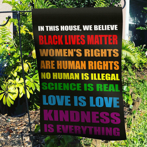 OUXIOAZ double-sided garden flag ensures visibility from both sides.