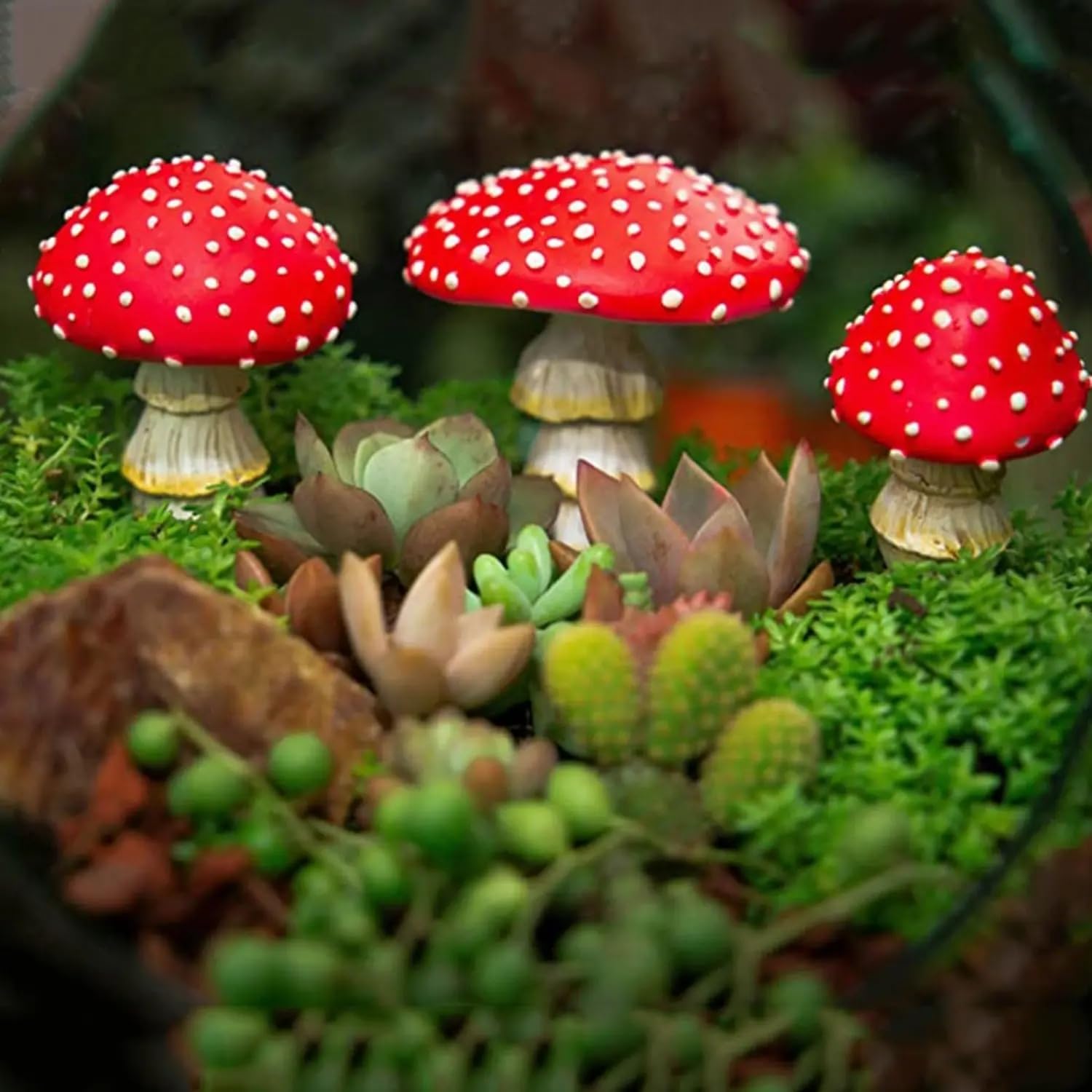 OwMell 2.2-inch mushroom decor pot creates a charming focal point