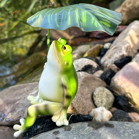 OwMell frog garden art outdoor decor resin statue – porch or lawn accent.