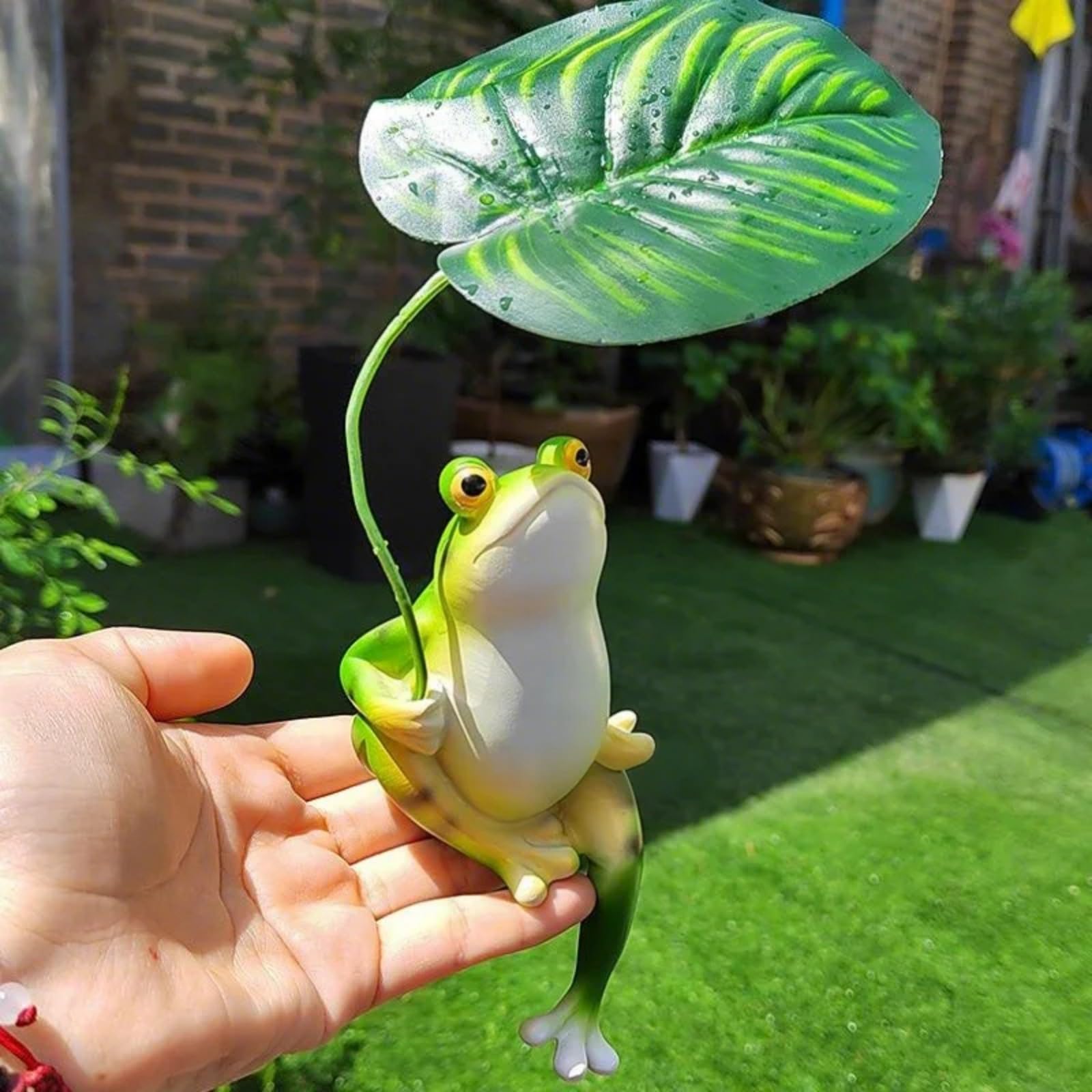 OwMell frog standing umbrella figurine – perfect on porch or balcony.