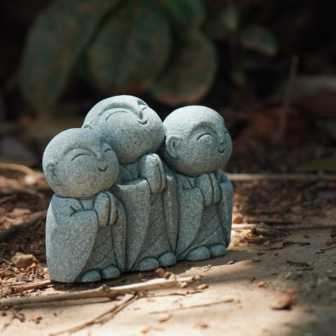 OwMell Jizo sandstone material detail showing durable texture