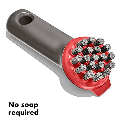 OXO Outdoor Heavy Duty Brush scraper tip closeup for grease removal.