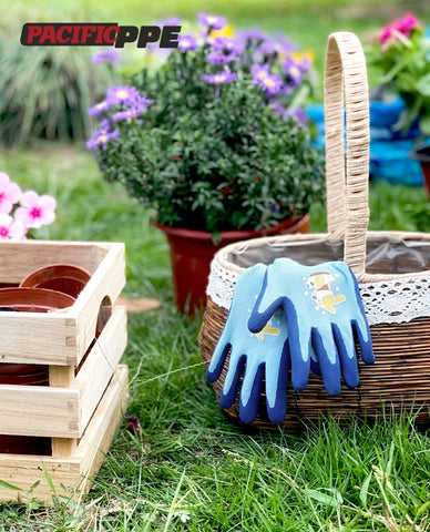 Three-pack packaging shown for Pacific PPE kids gloves.