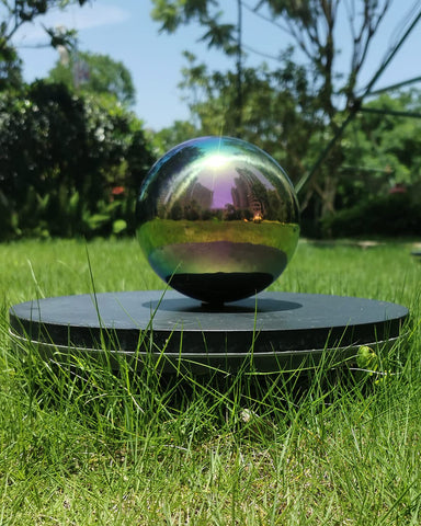 Pangmao stainless steel globe shines in sunlight to enhance outdoor spaces.