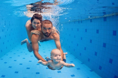 Party Pool Blue Lagoon color additive provides color that lasts 3–5 days.