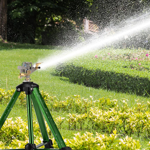 Pattiumo large-area sprinkler in action suitable for patios and gardens.