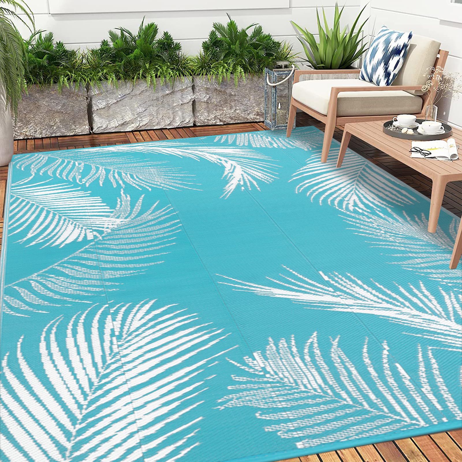 Pauwer versatile outdoor rug suits deck, porch, RV, and picnics