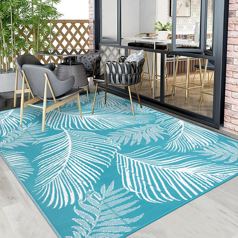 Pauwer versatile mat suits picnics, gardens, and beach outings.