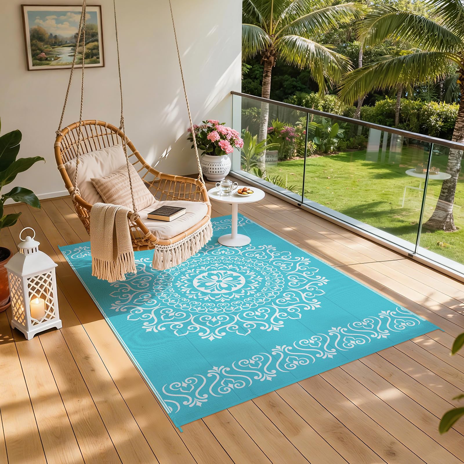 Pauwer lightweight rug with included carry bag for travel.