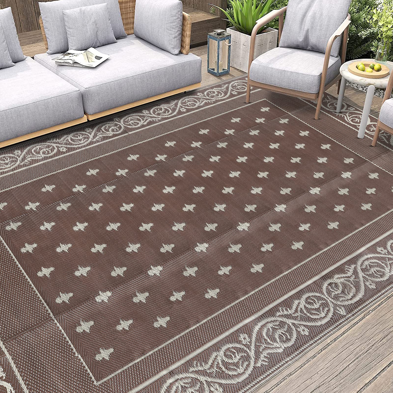 Pauwer versatile outdoor-use rug suitable for patio and garden spaces