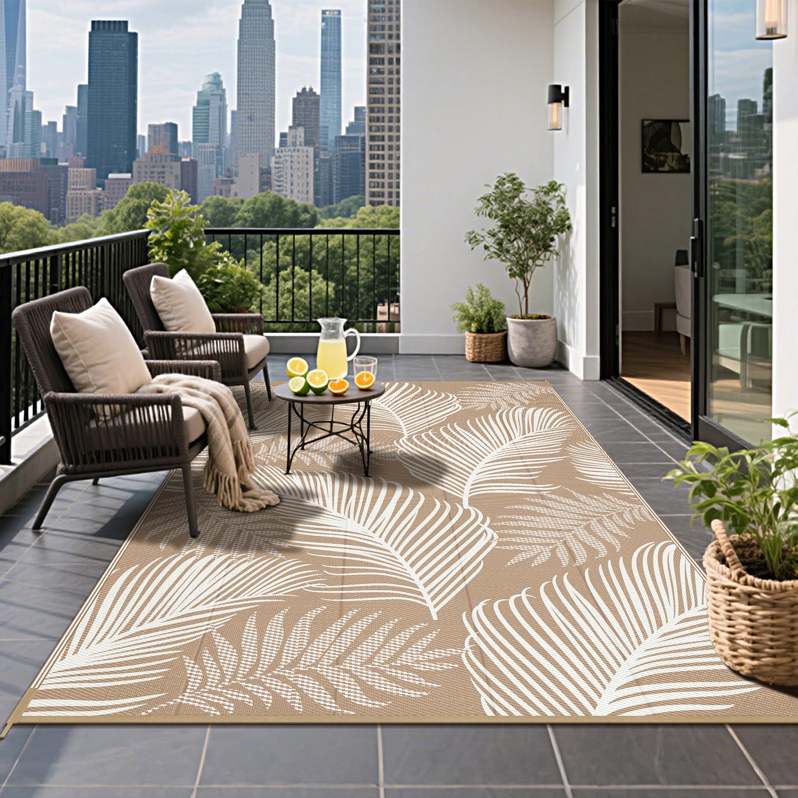 Pauwer versatile outdoor rug suits patio, balcony, yard, and picnics.