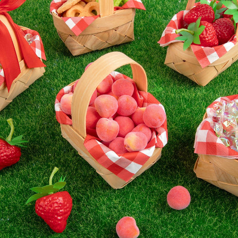 PCTCSHQ berries neatly arranged in a mini basket for fruit displays