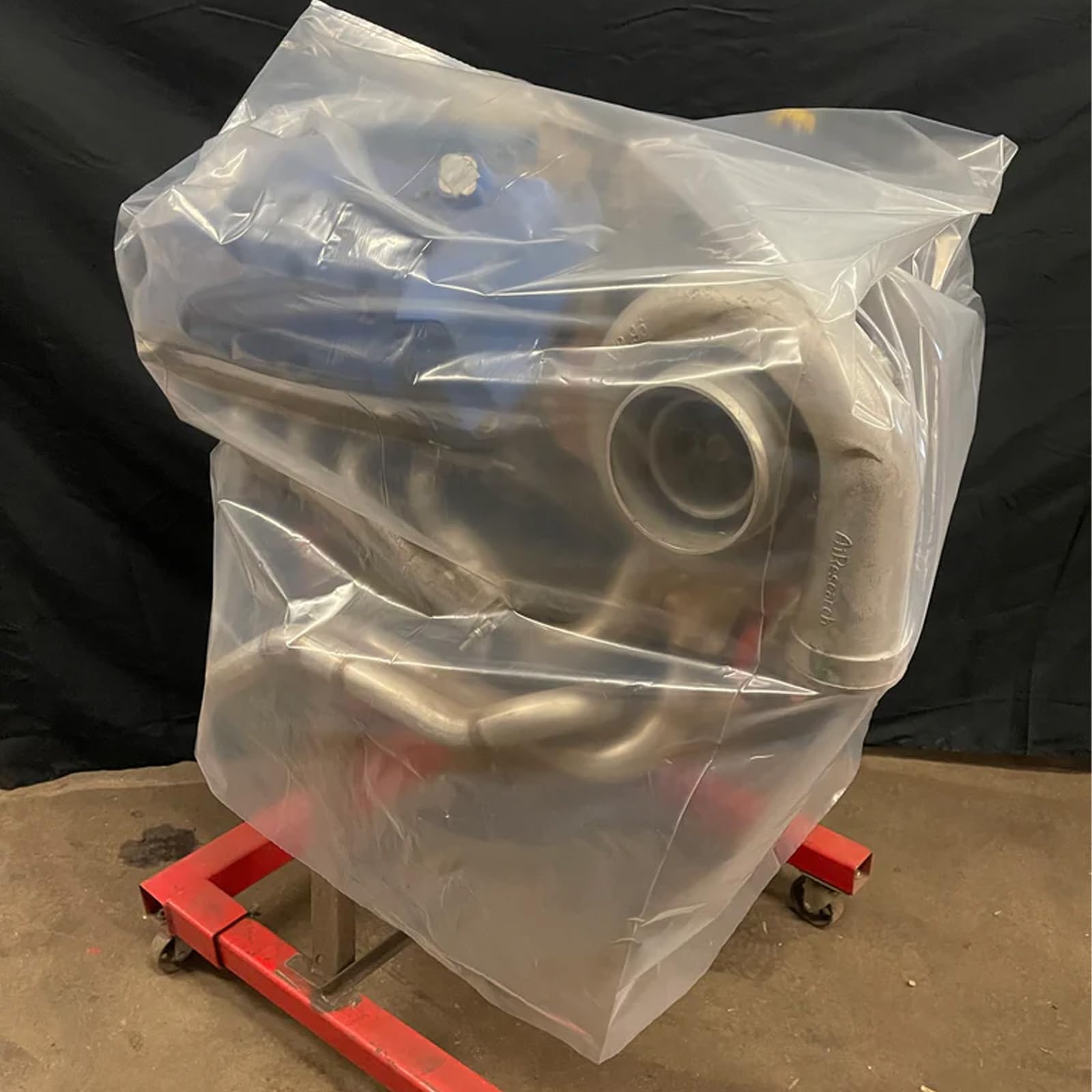 PeakRider snug seal capability with rubber band for dust protection